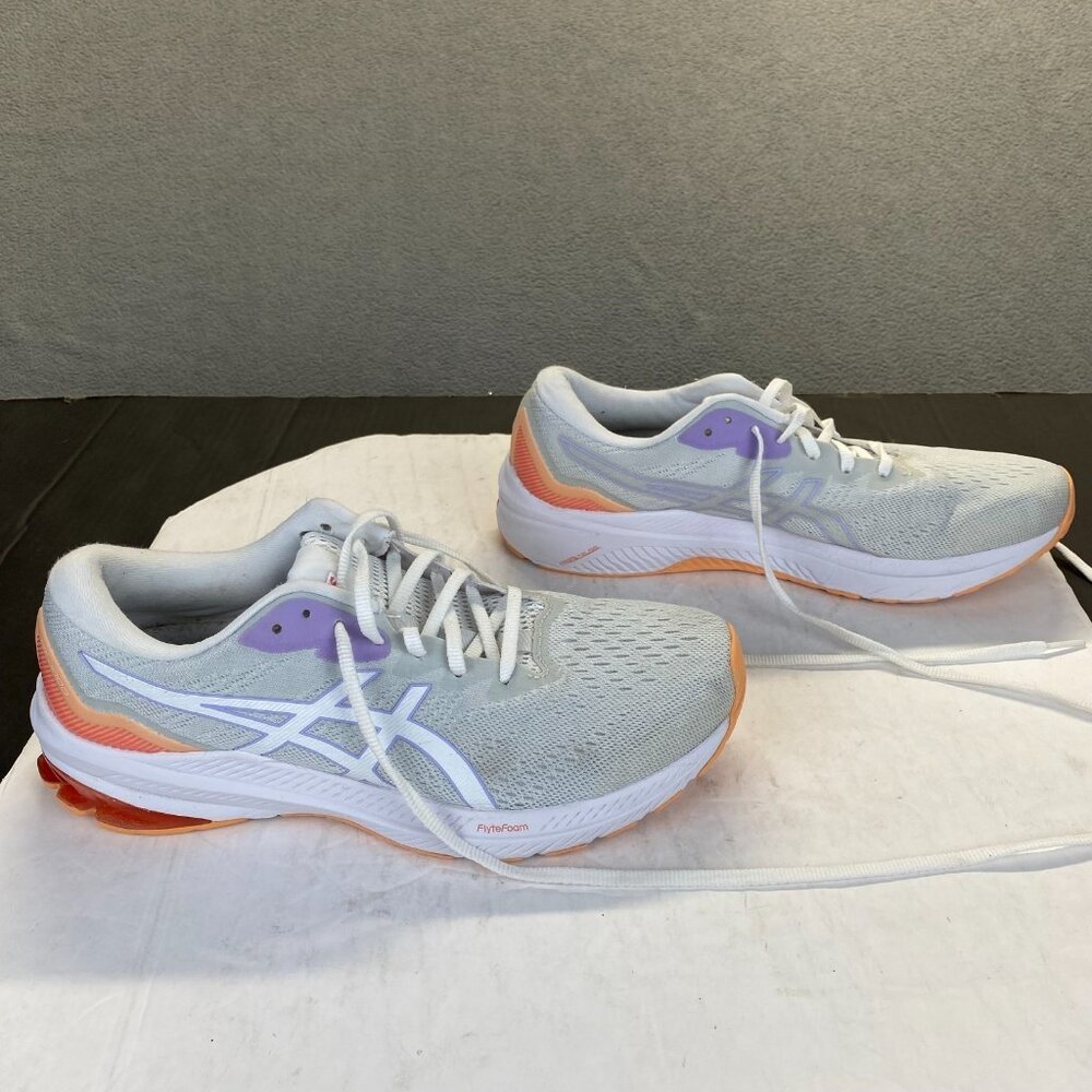 Asics Women’s Sneakers White/ Violet. Size 11,Athletic Shoes,Lighweight,Comfort